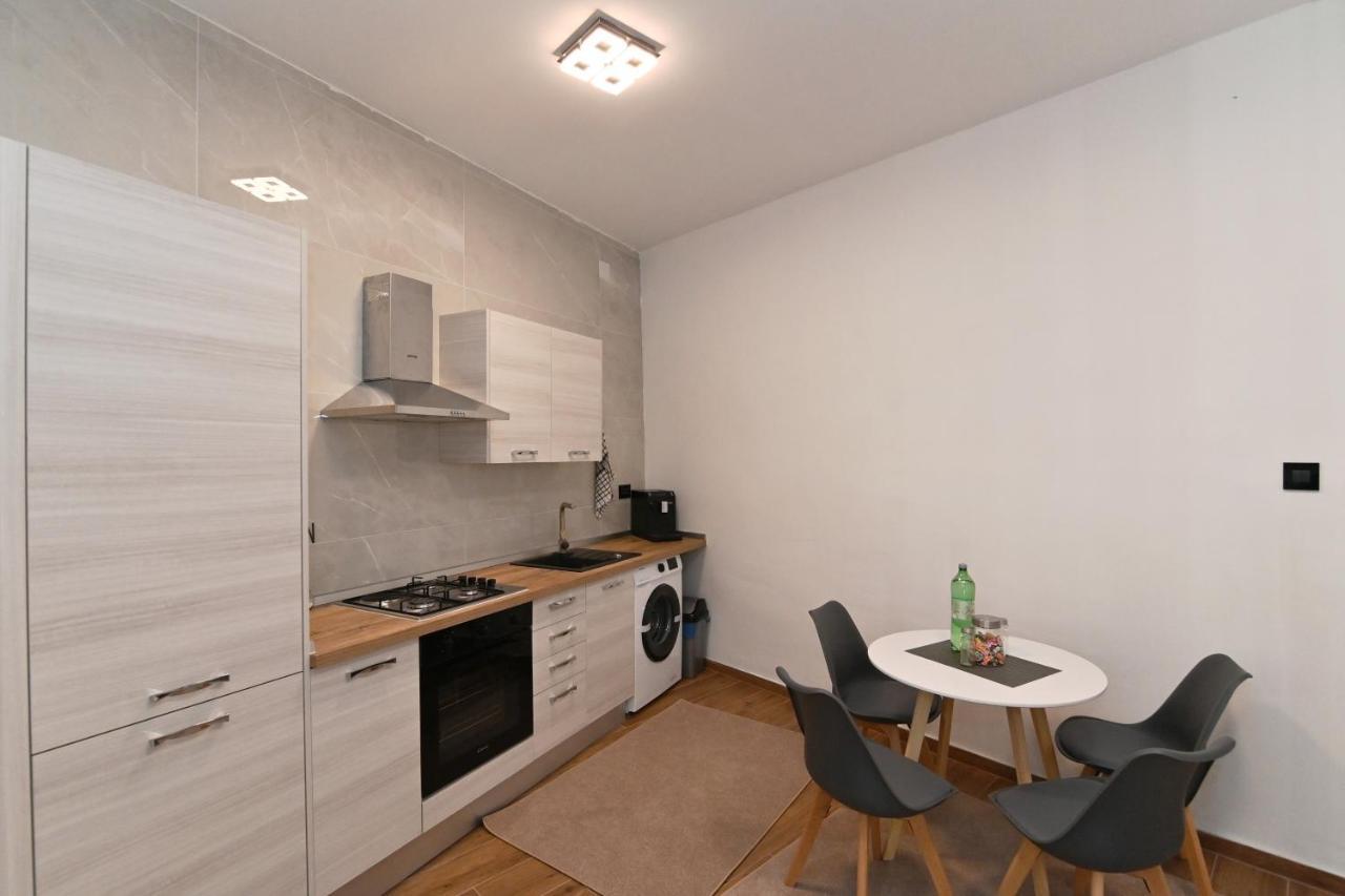 Tyson Apartman Rijeka Appartement Buitenkant foto